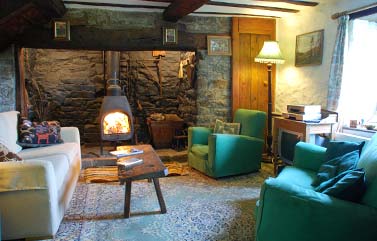 Cottage accommodation - living room